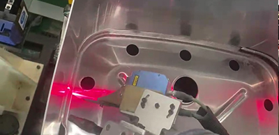 鋁合金油箱內隔板焊接